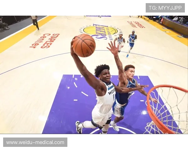 康利分享与爱德华兹的沟通技巧努力让他在比赛中保持专注避免分心