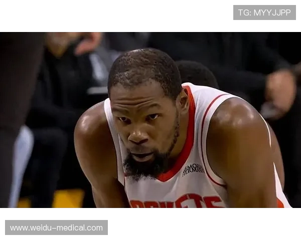 杜兰特半场表现略显失常19分钟内仅得12分3板3助失误增多影响发挥